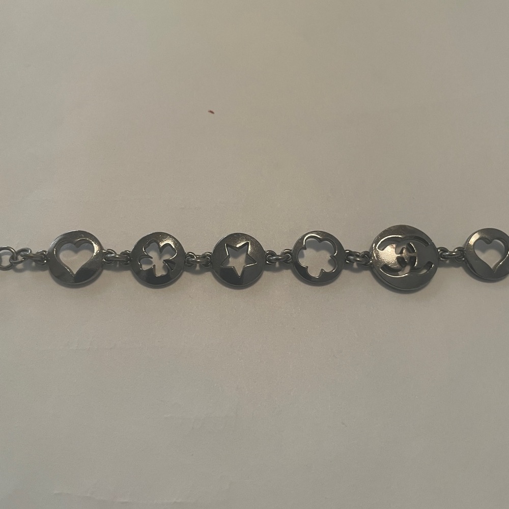 CHANEL number 5 bracelet - Picture 3 of 6
